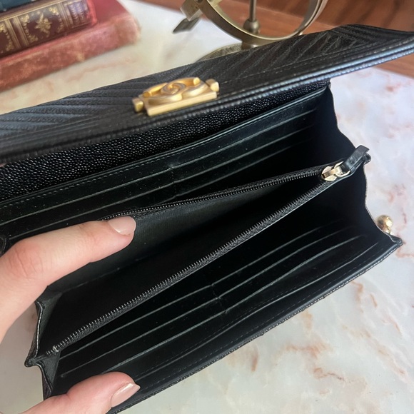 Chanel Caviar Chevron Quilted Large Boy Gusset Flap Wallet Black WOC - Picture 10 of 12